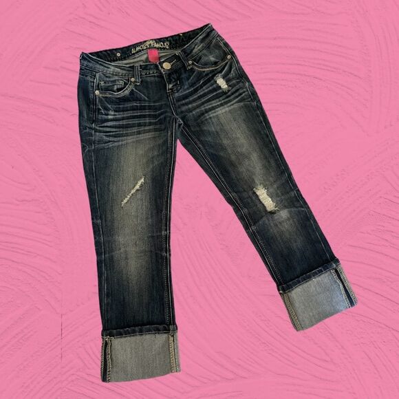 Almost Famous Cropped Low Rise Jeans - Picture 1 of 5